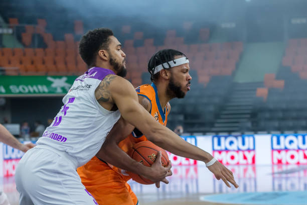 巨大压力 巨大压力