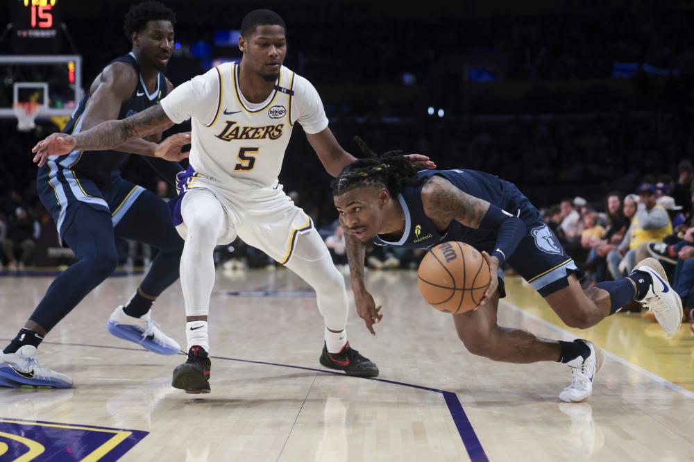 力与篮下终 力与篮下终