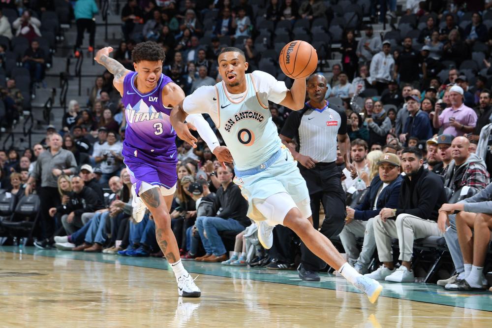 安洗莹大腿 安洗莹大腿